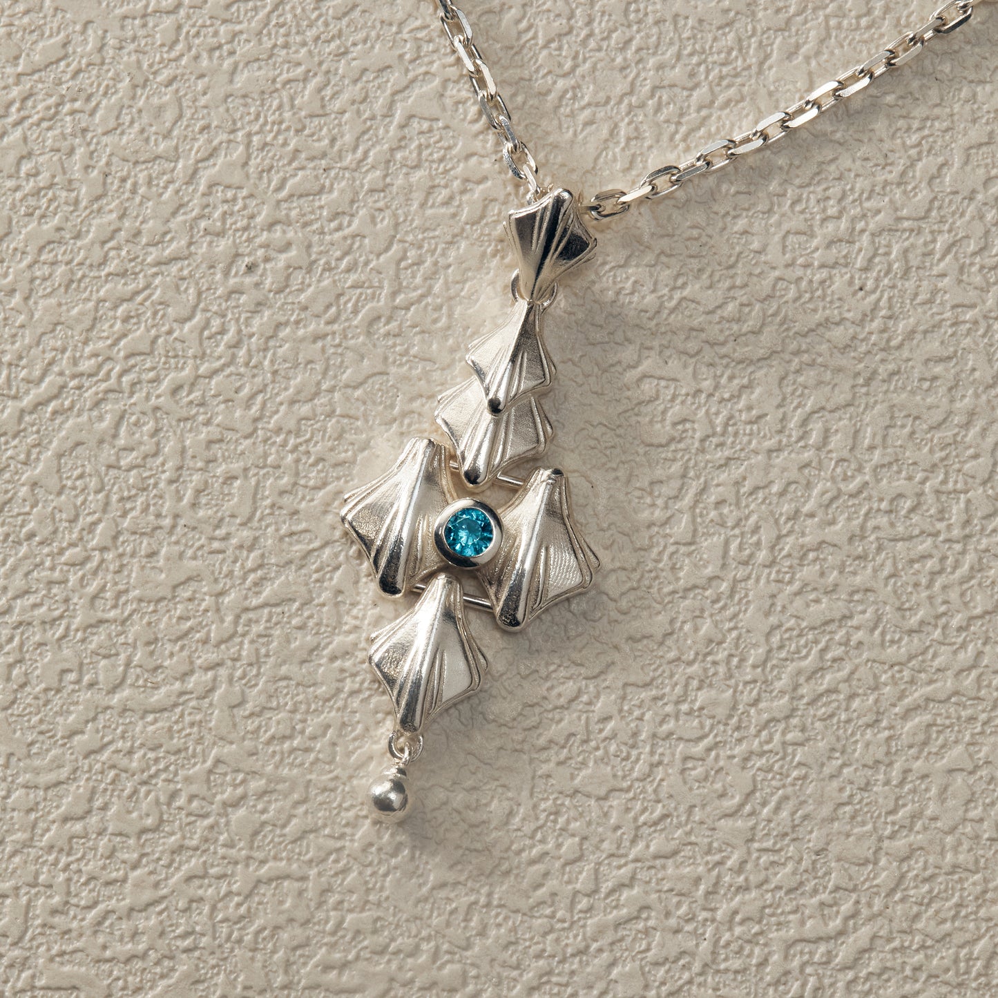 Large Pendant Necklace - Silver