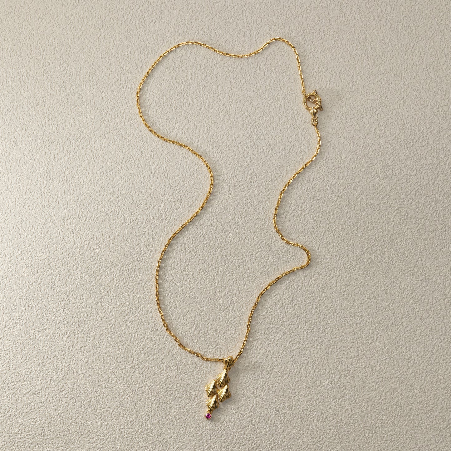 Shell Diamond Pendant Necklace - Gold Plated Brass