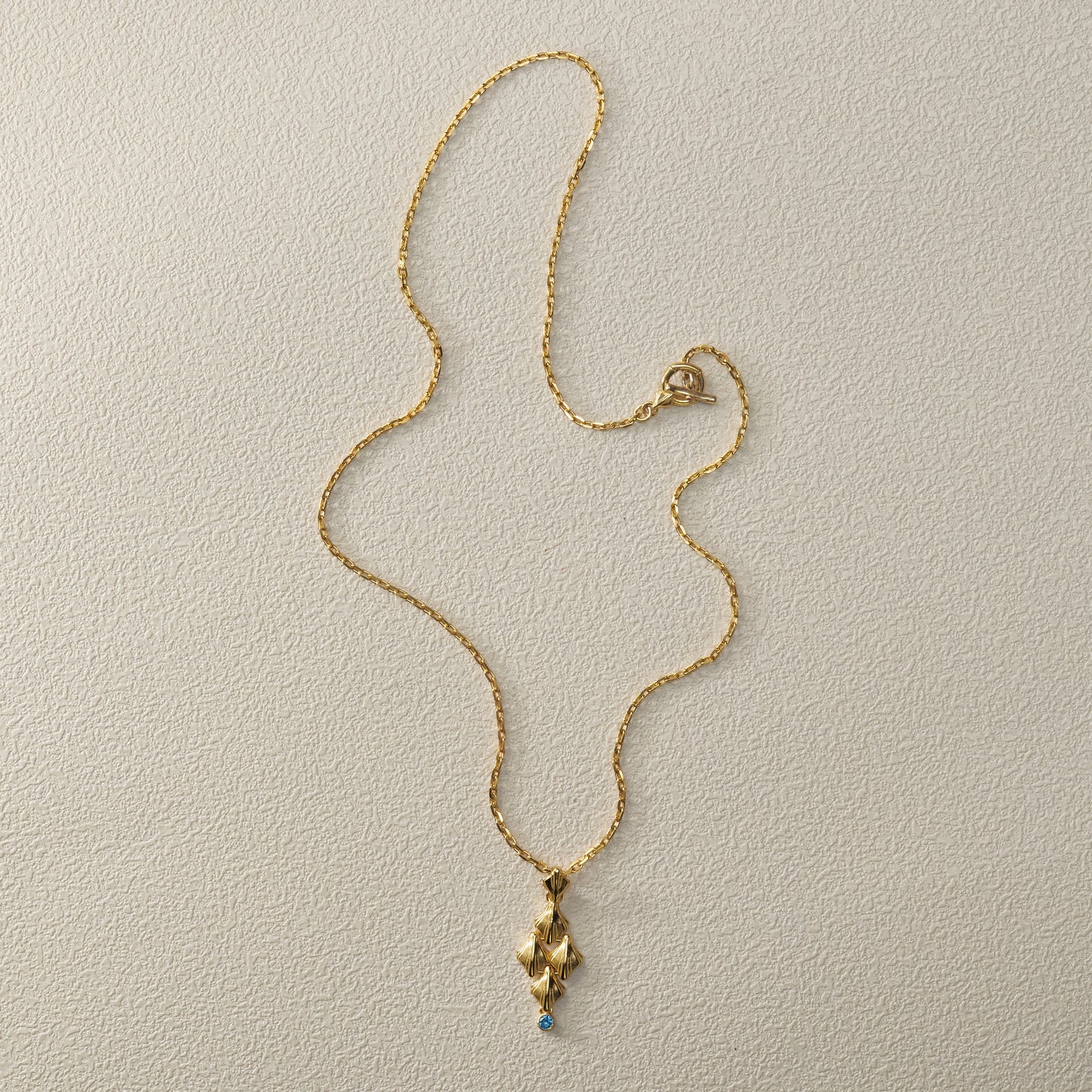 Shell Diamond Pendant Necklace - Gold Plated Brass