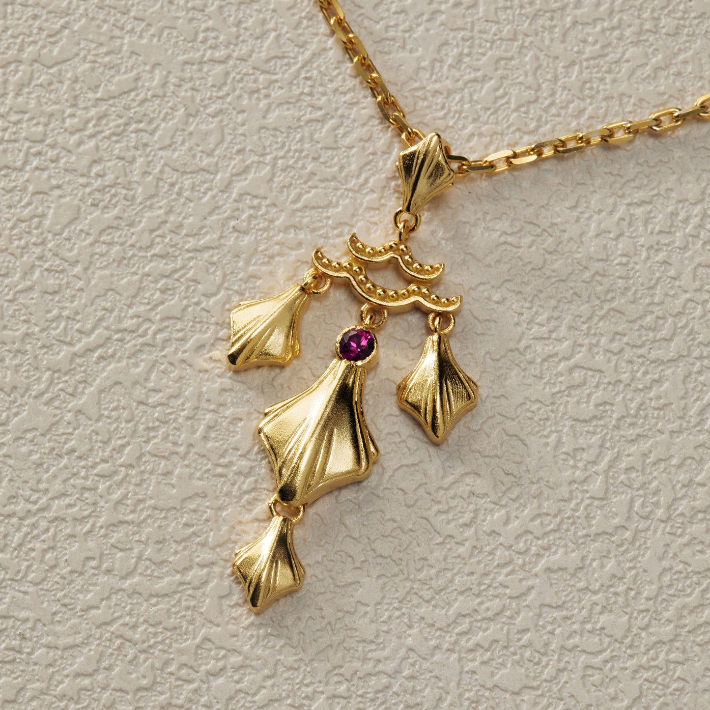 Dynamic Shell Pendant Necklace - Gold Plated Brass